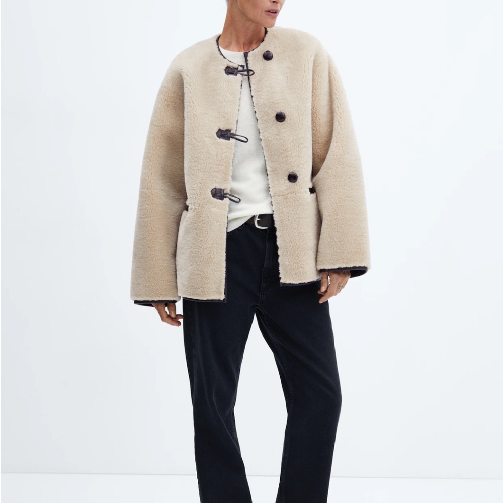 Mango FUR-EFFECT COAT WITH APPLIQUÉS